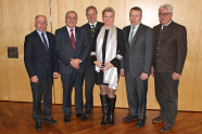 Sechs Personen 